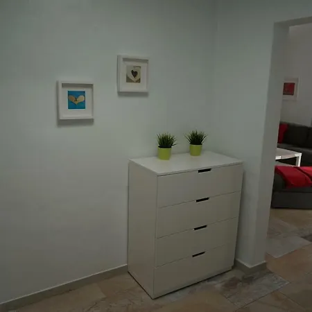 Вилла Malaguenas *