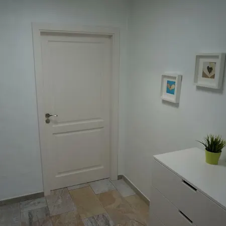 Вилла Malaguenas *